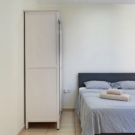 公寓 Freminore Apts.